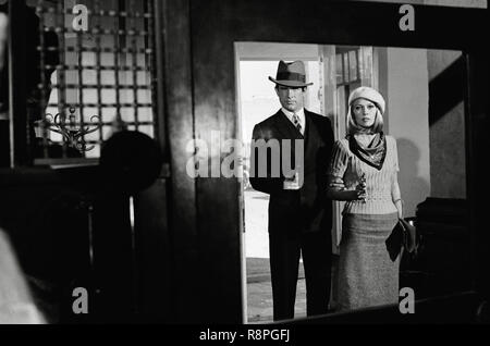 Studio Werbung immer noch von "Bonnie und Clyde" (1967), Warner Bros., Warren Beatty, Faye Dunaway Datei Referenz # 33635 534 THA Stockfoto