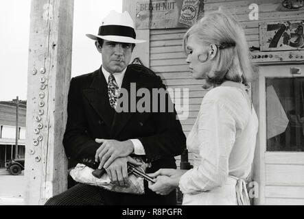 Studio Werbung immer noch von "Bonnie und Clyde" (1967), Warner Bros., Warren Beatty, Faye Dunaway Datei Referenz # 33635 537 THA Stockfoto