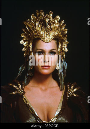 Ursula Andress, Er' (1965) Hammer Filme Datei Referenz # 33635 545 THA Stockfoto