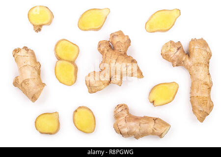 Frische Ingwerwurzel und Scheibe auf weißem Hintergrund. Ansicht von oben. Flach Stockfoto