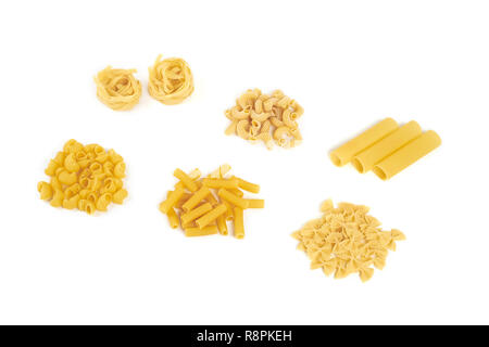 Sammlung der italienischen Pasta Teil auf weißem Hintergrund. Stockfoto