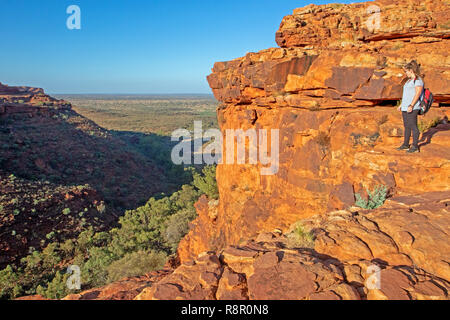 Wandern Sie auf der RIM-Wanderung im Kings Canyon Stockfoto