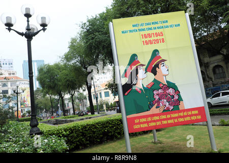 Ho Chi Minh City, Vietnam - Kommunistische Partei nationale Propaganda Plakate in der Innenstadt im August 2018 Stockfoto