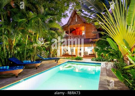 Indonesien, Bali, Norden, Lovina, traditionelle Teak House Stockfoto