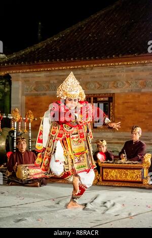 Indonesien, Bali, Ubud, Legong Tanz im Puri Agung Peliatan Tempel Stockfoto