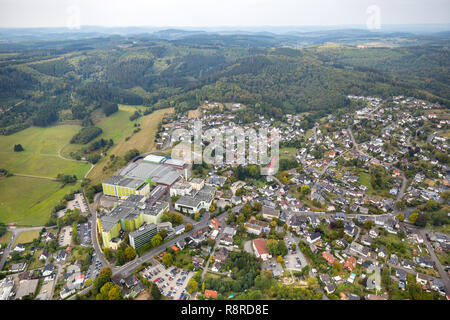 Luftaufnahme, Übersicht Krombacher Brauerei Bernhard Schadeberg GmbH & Co.KG, Hagener Straße, Kreuztal, Kreis Siegen-Wittgenstein, North Rhine-Westphali Stockfoto