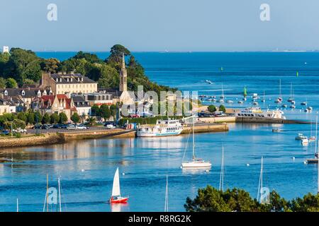 Frankreich, Finistere, Benodet, der Mündung des Fluss Odet, Glenans Archipel im Hintergrund, Glenans Archipel im Hintergrund Stockfoto