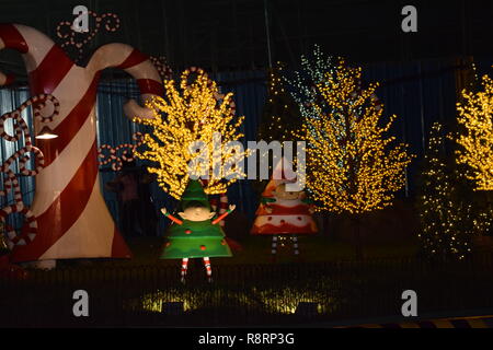 Baguio City 31.12.2018, feiern die Blousum Licht während der Nacht zeigen, Kick off der letzten Woche der Saison ein jährliches Festival Stockfoto