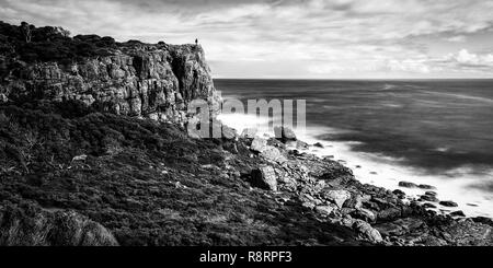 Wanderer auf wilyabrup Klippen Stockfoto