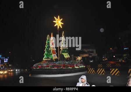Baguio City 31.12.2018, feiern die Blousum Licht während der Nacht zeigen, Kick off der letzten Woche der Saison ein jährliches Festival Stockfoto