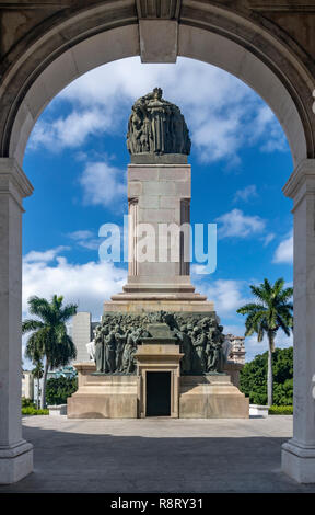 Das riesige Denkmal für José Miguel Gómez - Kuba des zweiten Präsidenten. Auf der Avenue de los Präsidenten, Havanna, Kuba Stockfoto