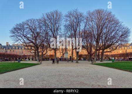 Place des Vosges in Paris - Frankreich Stockfoto