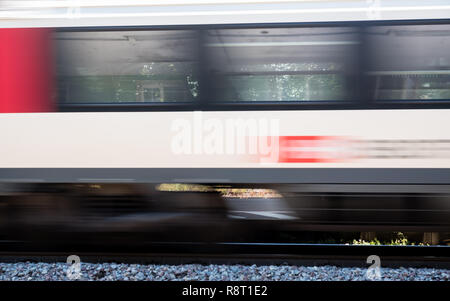 Mullheim, Baden-Württemberg, Deutschland - 30. JULI 2018: Bahnhof der Schweizerischen Bundesbahnen (SBB CFF FFS), die mit hoher Geschwindigkeit Stockfoto