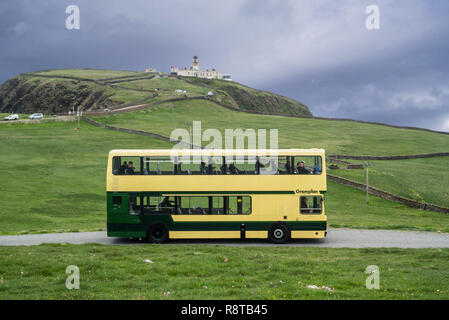 1988 Leyland Olympian Doppeldecker Bus entlang der schottischen Küste, Schottland, Großbritannien Stockfoto