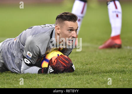 Rom, Italien. 16 Dez, 2018. Ionut Andrei Radu von CFC Genua in der Serie A Match zwischen Roma und Genua im Stadio Olimpico, Rom, Italien Am 16. Dezember 2018. Credit: Giuseppe Maffia/Alamy leben Nachrichten Stockfoto