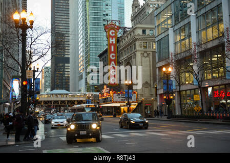 Chicago, USA. 17. Dezember 2018. Chicago Theater hosts Sell-out zeigt von der Schauspielerin und Comedienne Amy Schumer. Credit: Stephen Chung/Alamy leben Nachrichten Stockfoto