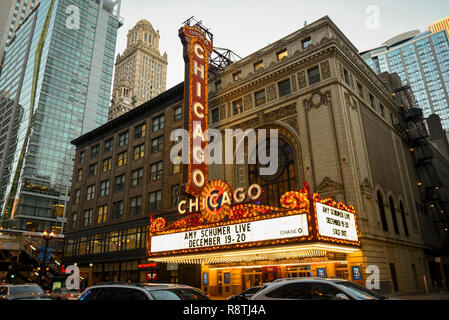 Chicago, USA. 17. Dezember 2018. Chicago Theater hosts Sell-out zeigt von der Schauspielerin und Comedienne Amy Schumer. Credit: Stephen Chung/Alamy leben Nachrichten Stockfoto