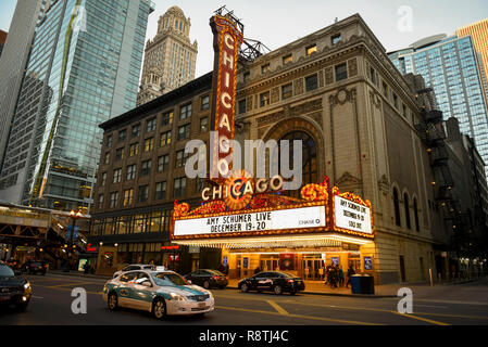 Chicago, USA. 17. Dezember 2018. Chicago Theater hosts Sell-out zeigt von der Schauspielerin und Comedienne Amy Schumer. Credit: Stephen Chung/Alamy leben Nachrichten Stockfoto