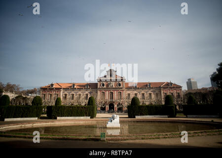 Barcelona, Katalonien, Spanien. 18 Dez, 2018. Das katalanische Parlament im La Ciutadella Park in Barcelona. Credit: Jordi Boixareu/ZUMA Draht/Alamy leben Nachrichten Stockfoto