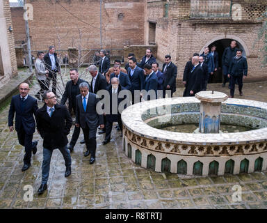 Erbil, Irak. 18 Dez, 2018. Heiko Maas (SPD, vorne), Außenminister, besuche die Zitadelle von Arbil (Irak). Nach Kuwait und in Bagdad, Maas zu Besuch in der Region Erbil im Irak. Credit: Jens Büttner/dpa-Zentralbild/dpa/Alamy leben Nachrichten Stockfoto