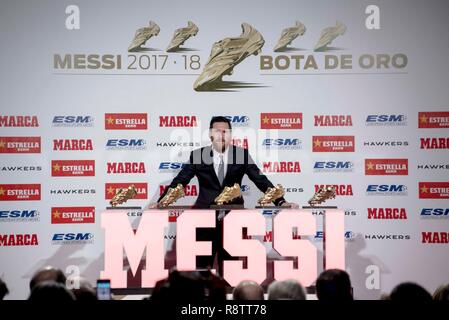 Barcelona, Spanien. 18. Dezember, 2018. Fußballspieler Leo Messi bei Lieferung des Gold Boot 2018 in Barcelona am Dienstag, den 18. Dezember 2018 Credit: CORDON Cordon Drücken Sie die Taste/Alamy leben Nachrichten Stockfoto