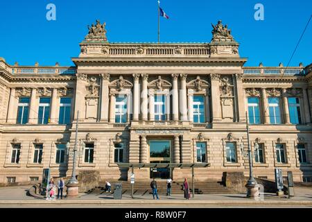 Frankreich, Bas Rhin, Straßburg, Stadtteil Neustadt aus dem Deutschen Zeitraum als Weltkulturerbe von der UNESCO, Place de la Republique, Straßburg Nationaltheater Stockfoto