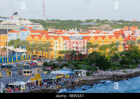 Curacao Willemstad Hafen mit bunten Architektur Stockfoto