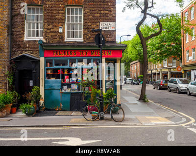 Pollock's Toy Museum in Bloomsbury, London, England Stockfoto