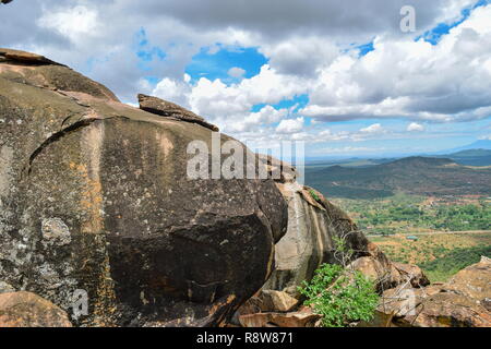 Mount Longido in Tansania von der Spitze des Mount Ol Stefan Orok in Namanga Stadt, Kenia Stockfoto