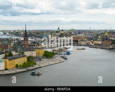 Stockholm Schweden. Wunderbare Luftaufnahmen Panorama von der Aussichtsplattform auf einer modernen Stadt und Gamla Stan (Altstadt) Stockfoto