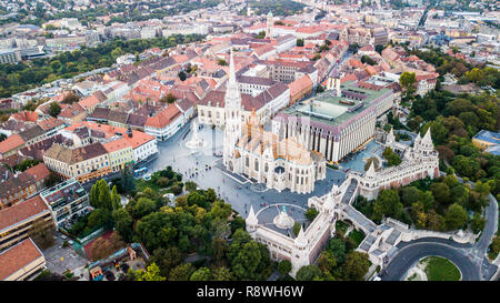 Die Fischerbastei, die Matthiaskirche oder Mátyás Templom, Budapest, Ungarn Stockfoto