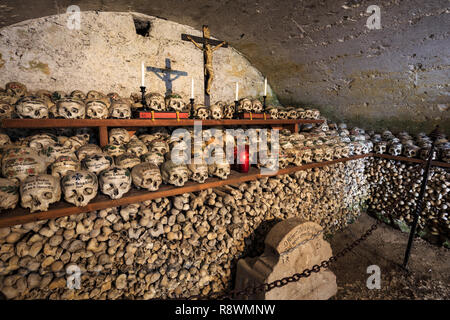 Knochen Kirche, Hallstatt, Österreich Stockfoto