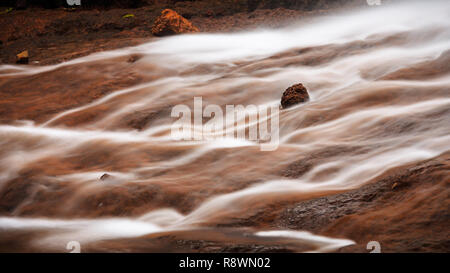 Rock On Cascades Stockfoto