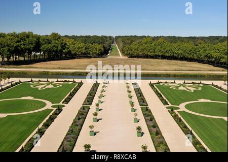 Frankreich, Loir et Cher, Tal der Loire als Weltkulturerbe von der UNESCO, Chambord, das königliche Schloss, französische Gärten Stockfoto