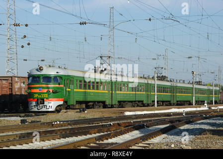 Nowosibirsk, Russland - Juli 20, 2018: Lokomotive oder Motor ist ein Fahrzeug, dass die Motive Power sorgt für einen Zug. Stockfoto