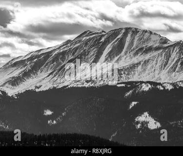 In Keystone, Colorado fotografiert. Perfekter Ort zum Skifahren oder Snowboarden oder andere Aktivitäten im Winter. Stockfoto