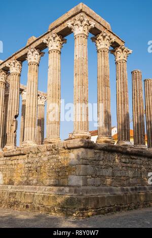 Portugal, Alentejo, Evora, UNESCO-Weltkulturerbe, römische Tempel von Evora oder Diana Tempel des zweiten Jahrhunderts Stockfoto
