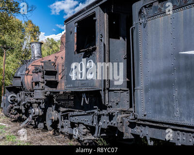 Lokomotive noch nicht restauriert, Cumbres & Toltec Scenic Railroad Depot, Chama, New Mexico. Stockfoto