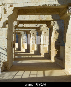 Innerhalb der alten römischen Kolosseum. Arles, Frankreich Stockfoto