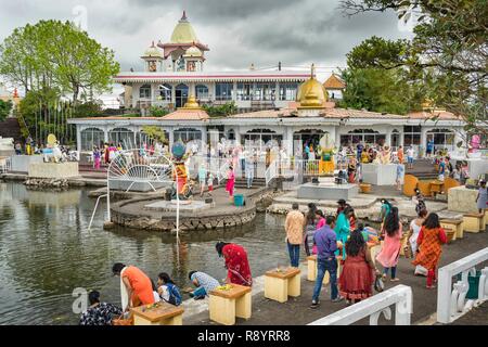 Mauritius, Savanne Bezirk, Grand Bassin, Crater Lake, heilige Stätte des Hinduismus, viele Tempel Stockfoto