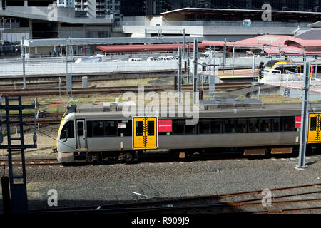 Queensland Rail SMU Zug Bahnhof Roma Street, Brisbane, Queensland, Australien Stockfoto