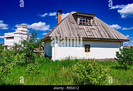 Krasnodar, Russland - Juli 20, 2016: Traditionelle russische Haus (izba). Stockfoto