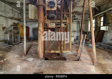 Abgebrochene Eisenerzbergwerk im Erzgebirge, Tschechien Stockfoto