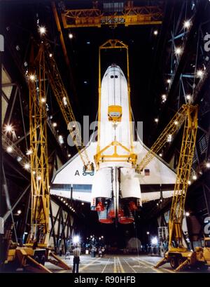 Shuttle im Vehicle Assembly Building, zweite Space Shuttle Flug, 1981. Schöpfer: NASA. Stockfoto