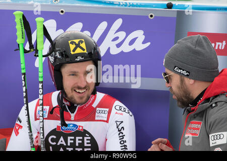 Alta Badia, Italien vom 16. Dezember 2018: Hirscher Marcel (AUT) 1.Platz beim Audi FIS Alpine Ski World Cup Men Riesenslalom Stockfoto
