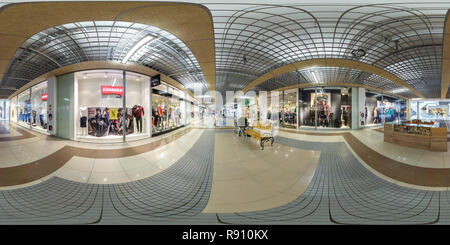 360 Grad Panorama Ansicht von MINSK, Weißrussland - Oktober 22, 2016: Panorama Innenraum modern Trade Center. Vollsphärische 360 von 180 Grad Panorama nahtlos in equirectangular proj