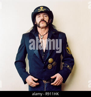 Lemmy Kilmister englischer Musiker und Sänger der Rockband Motörhead in London, England fotografiert. Stockfoto