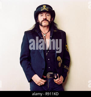 Lemmy Kilmister englischer Musiker und Sänger der Rockband Motörhead in London, England fotografiert. Stockfoto