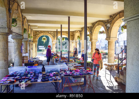 Markt in der Stadt Halle, Marktplatz, Dursley, Gloucestershire, England, Vereinigtes Königreich Abschaltdruck Stockfoto