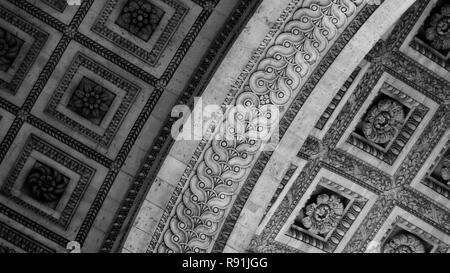 Triumphbogen in Paris U-Kunst Wände u Stockfoto